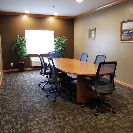 Holiday Inn Express Winfield - Teays Valley Hurricane Buitenkant foto