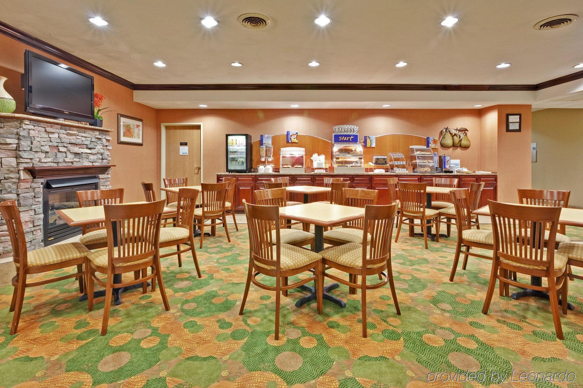 Holiday Inn Express Winfield - Teays Valley Hurricane Buitenkant foto