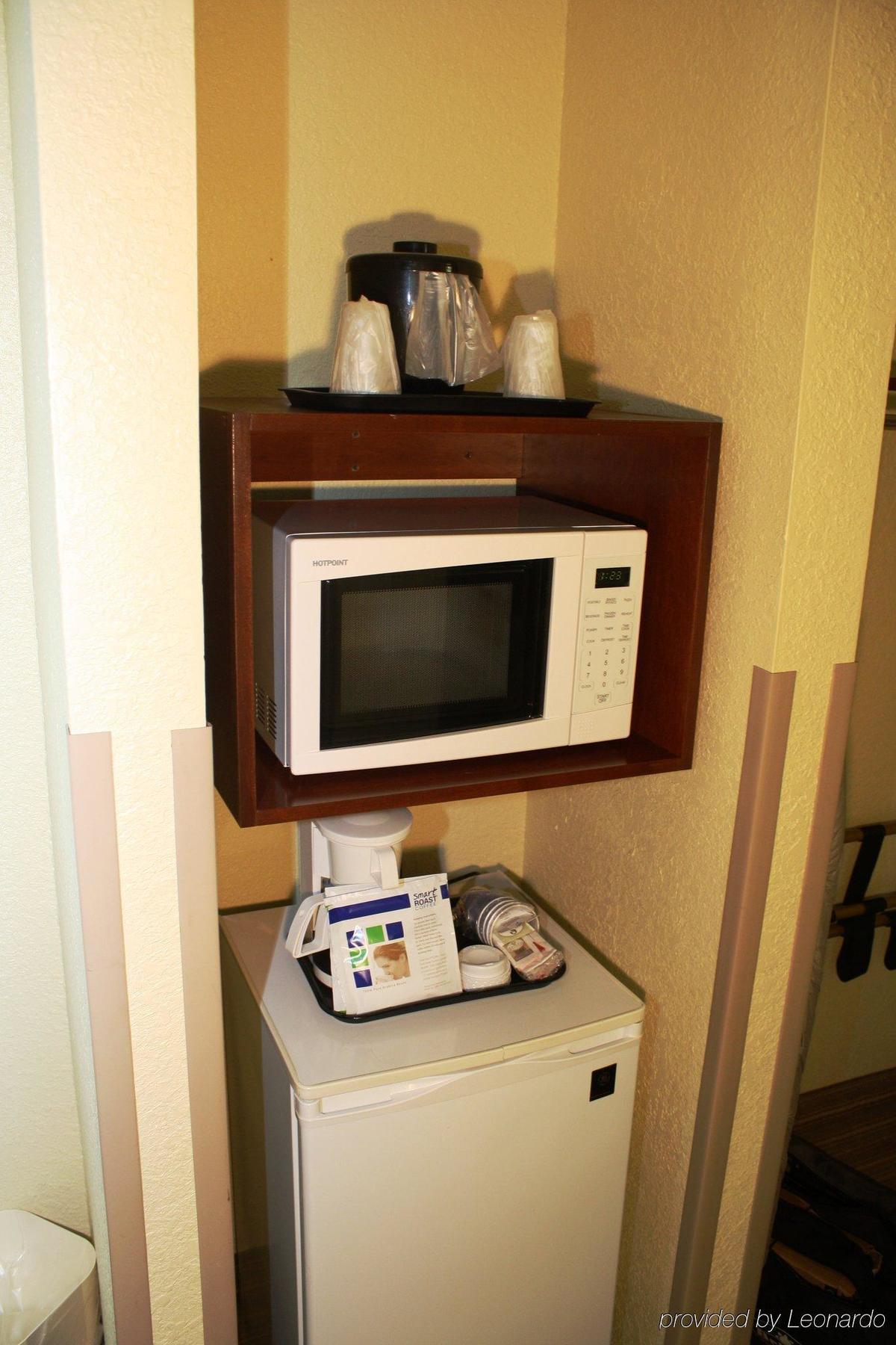 Holiday Inn Express Winfield - Teays Valley Hurricane Buitenkant foto