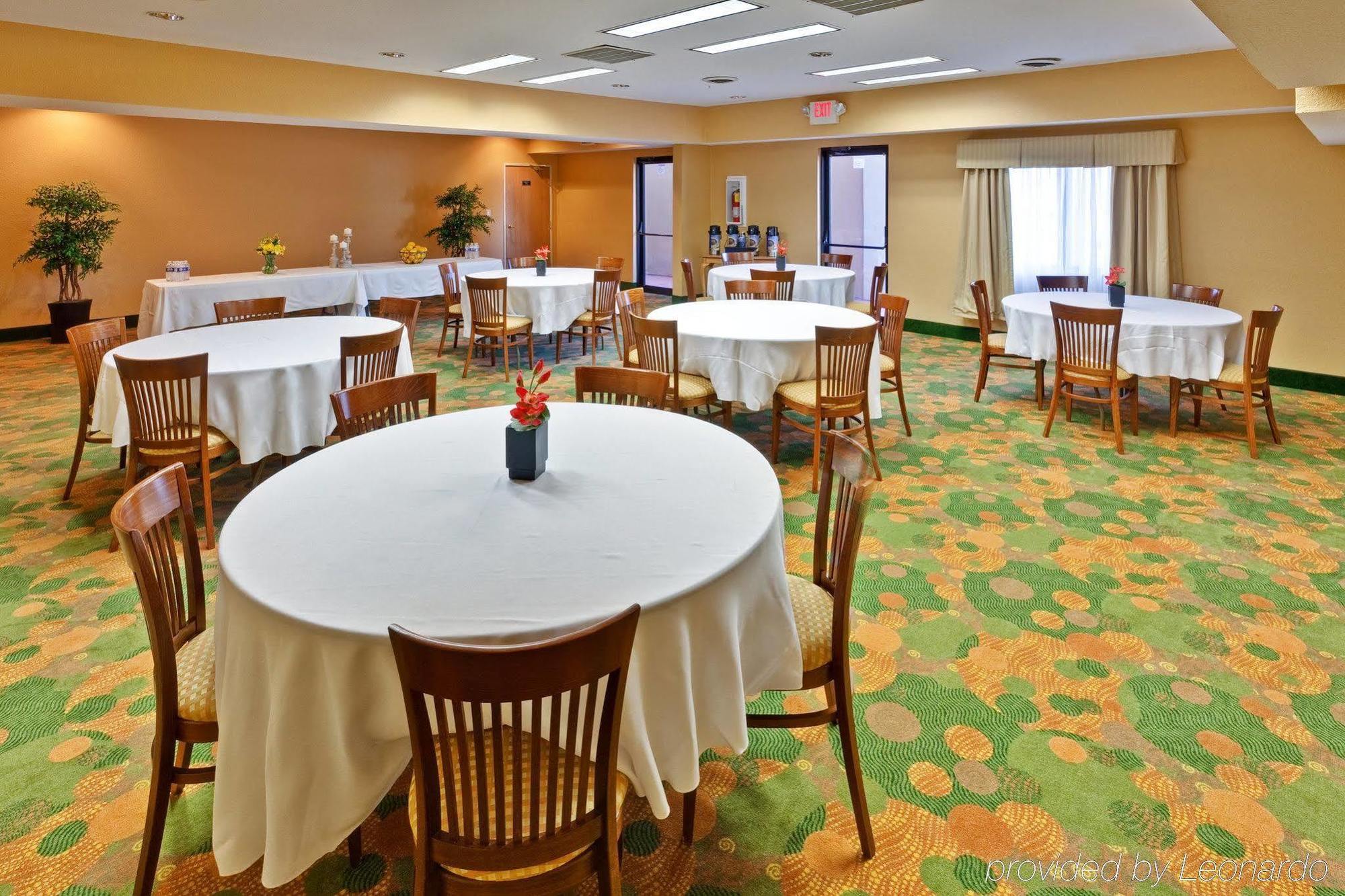 Holiday Inn Express Winfield - Teays Valley Hurricane Restaurant foto