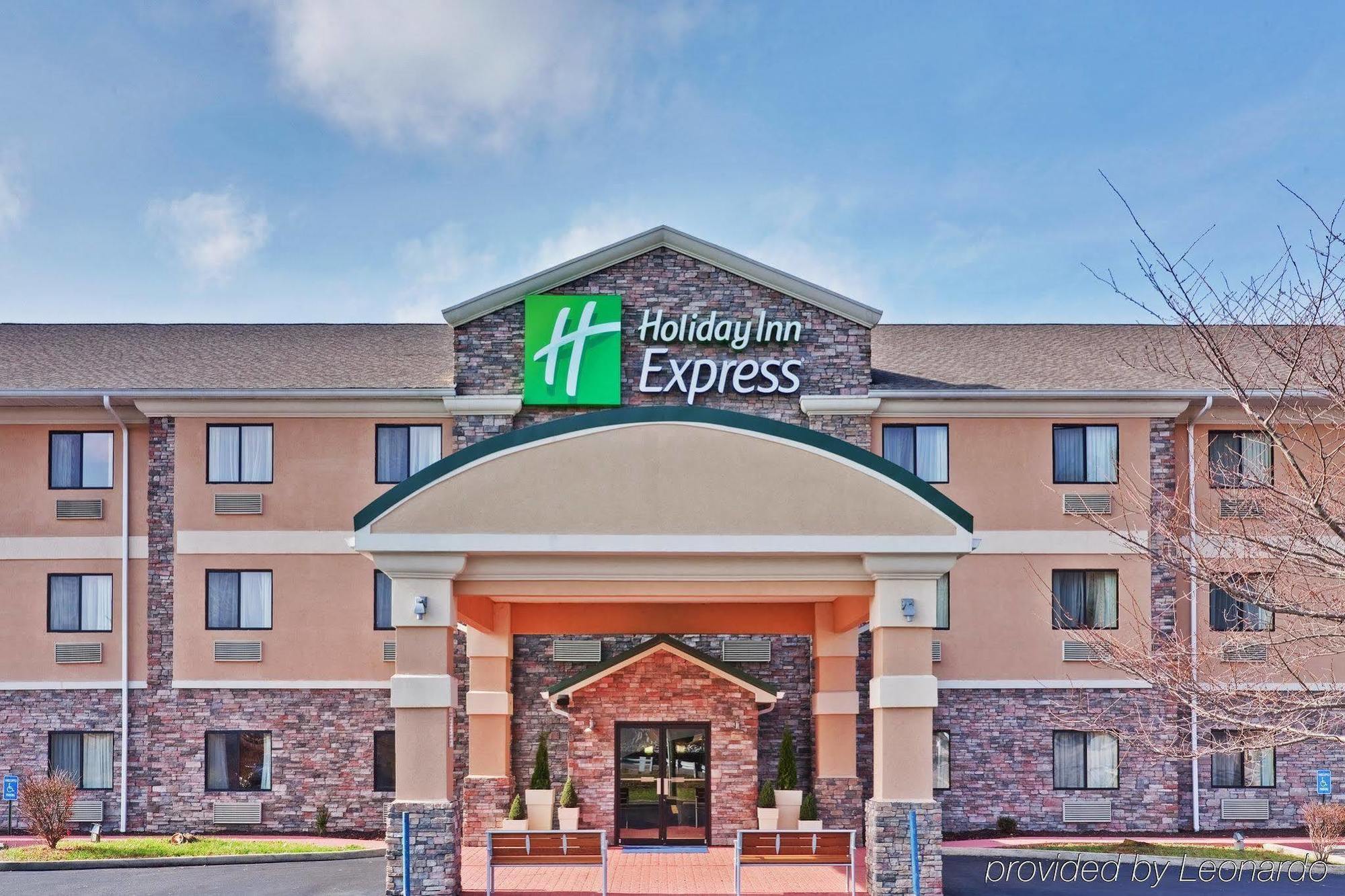 Holiday Inn Express Winfield - Teays Valley Hurricane Buitenkant foto