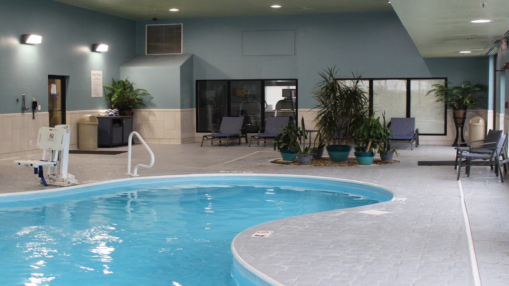Holiday Inn Express Winfield - Teays Valley Hurricane Buitenkant foto