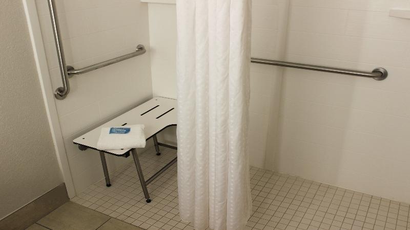 Holiday Inn Express Winfield - Teays Valley Hurricane Buitenkant foto