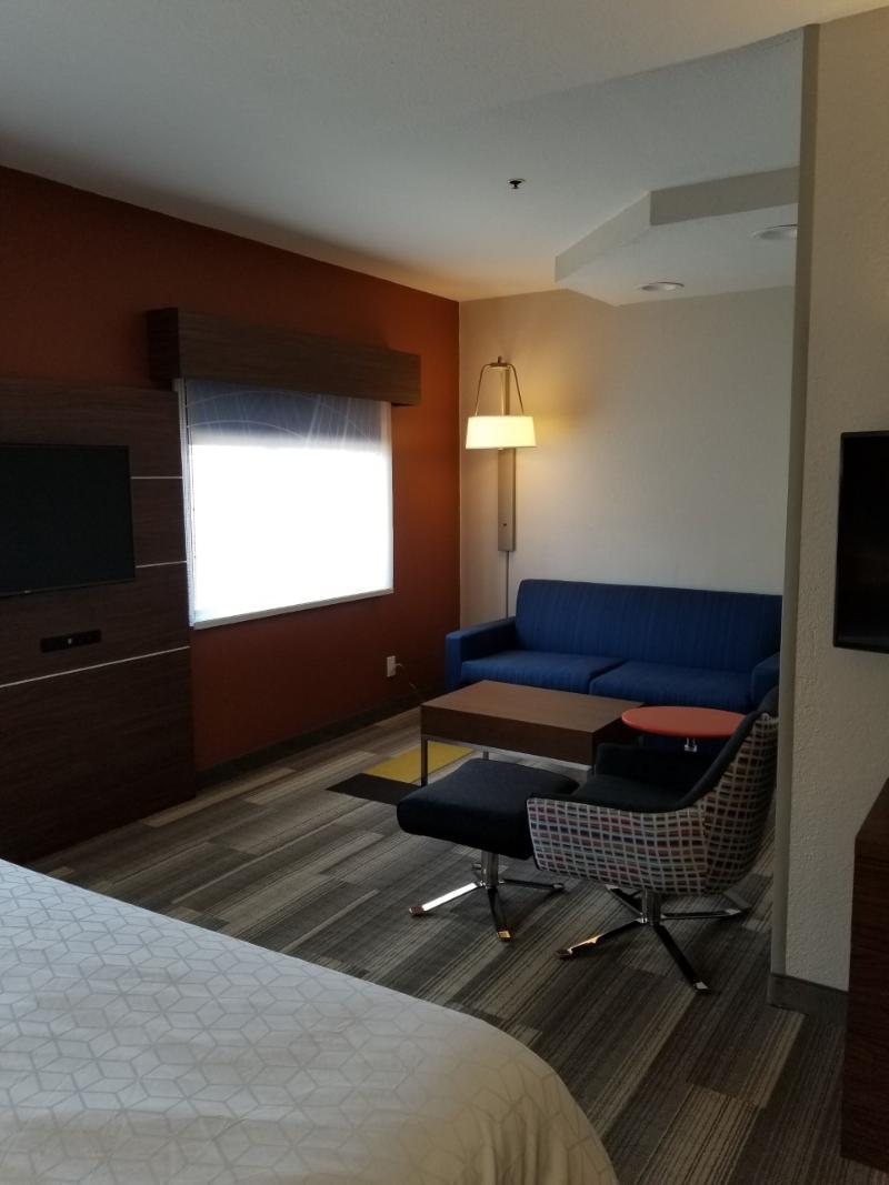 Holiday Inn Express Winfield - Teays Valley Hurricane Buitenkant foto